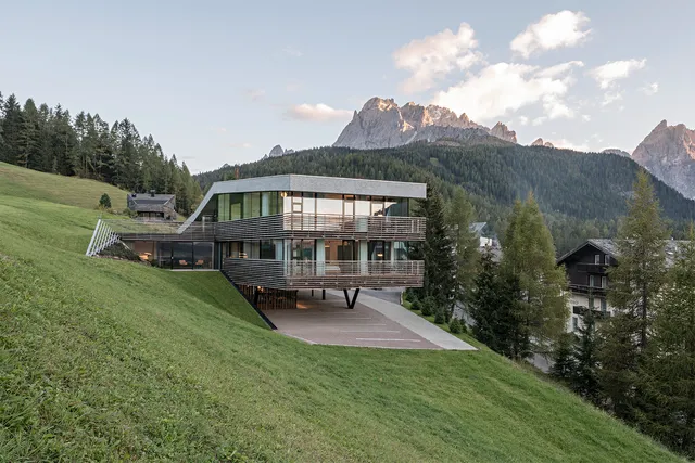 Paramount Alma Suites