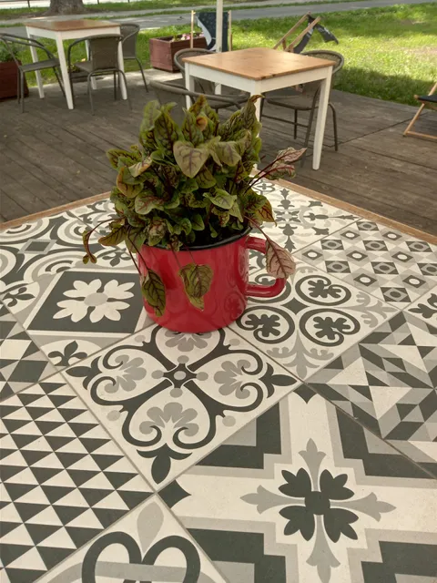 Nie Lubię Poniedziałków (dawniej Knajpa Sami Swoi)