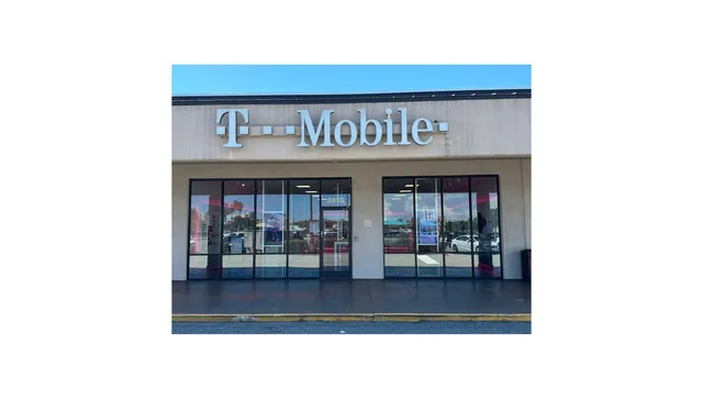 T-Mobile Authorized Retailer