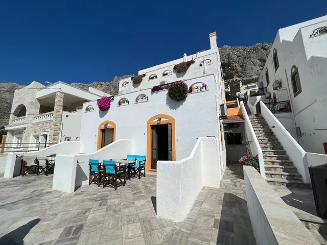 Antonis Galouzis Apartments