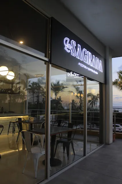 La Sagrada Pizzeria