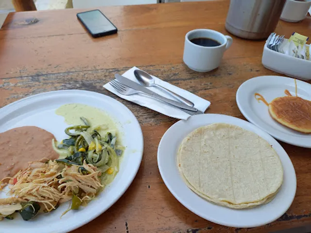 ADOBES Restaurant Bar Costa de Oro