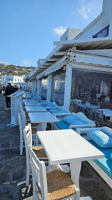 Rouvera Restaurant & Bar