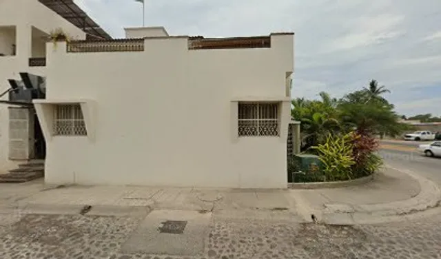 Av. Ejército Mexicano 154