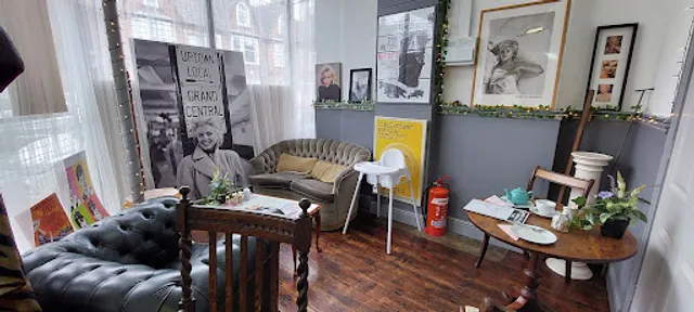 The Old Cinema Café