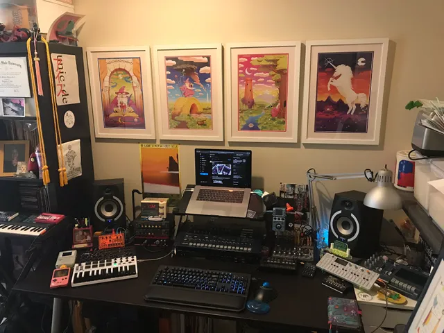 HANGIN' Custom Picture Framing