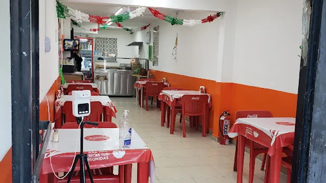 Con La Sazón De Mamá