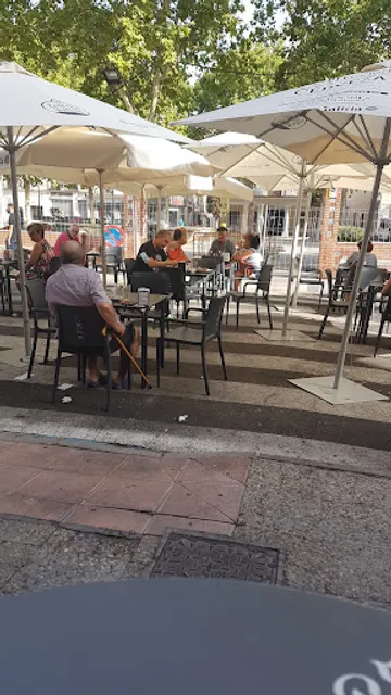 Cervecería Come & Caña