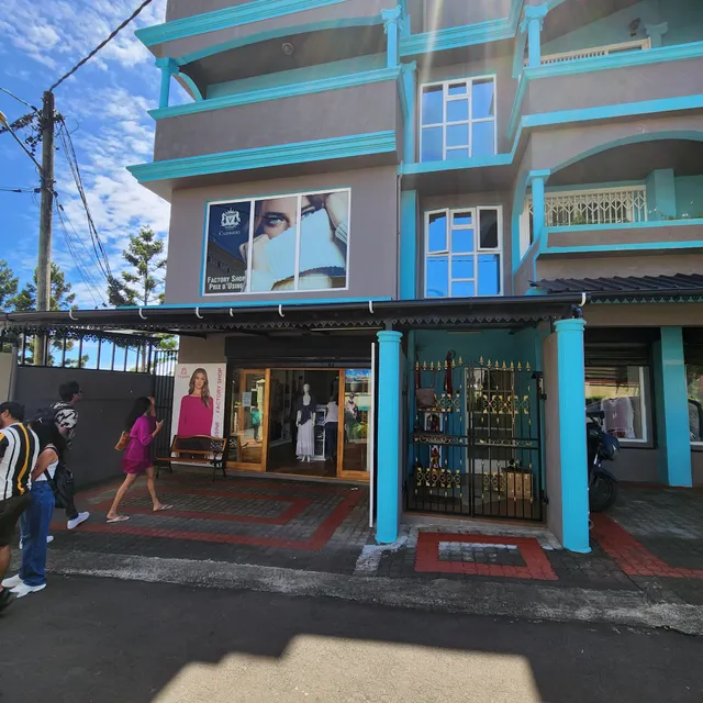 Le Port Ship Model Factory and Showroom