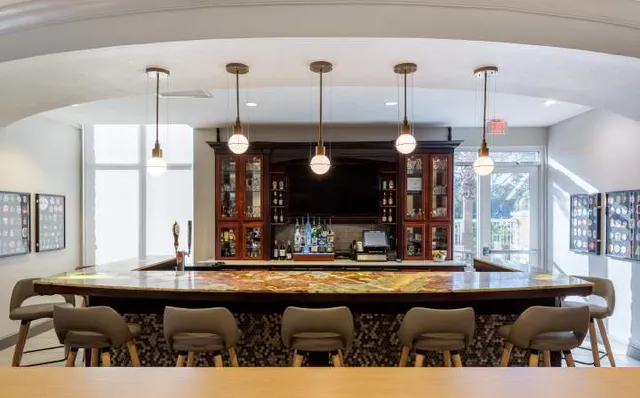 Onyx Grille and Lounge