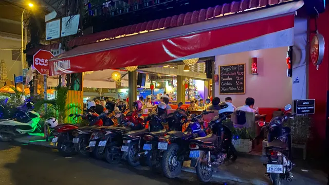 Samaky Restaurant and Lounge