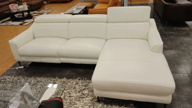 島忠ホームズ川崎大師店 家具フロア