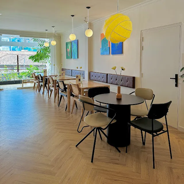 Đạm Cafe & Kitchen