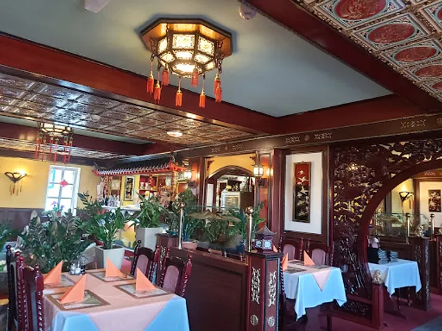 Thang Long Restaurant & Sushibar