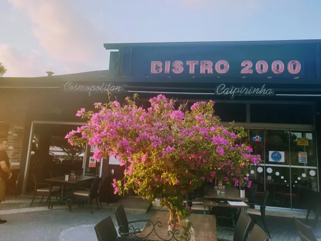 Bistro 2000 Restaurant & Sports bar
