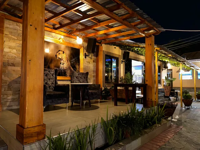 Admiral lounge and winery