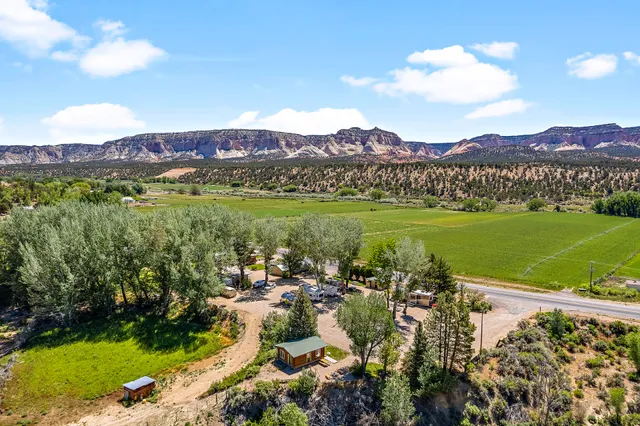 Mt. Carmel Motel and RV Park