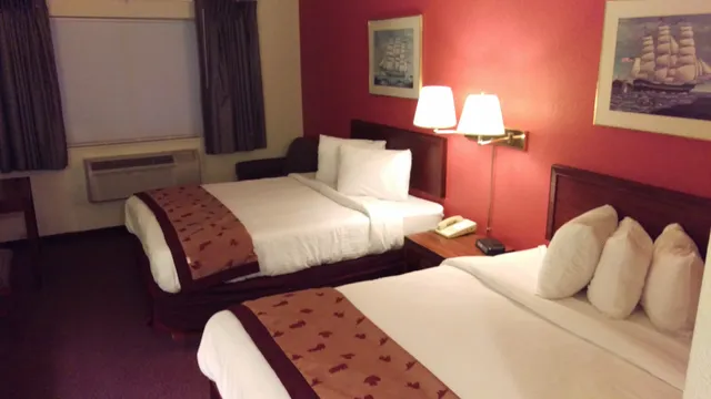 Days Inn by Wyndham Whitehall