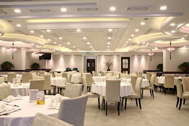 Nhà hàng hải sản & lẩu Yeebo (Quận 1) - Yeebo Seafood and Hotpot Restaurant (District 1)