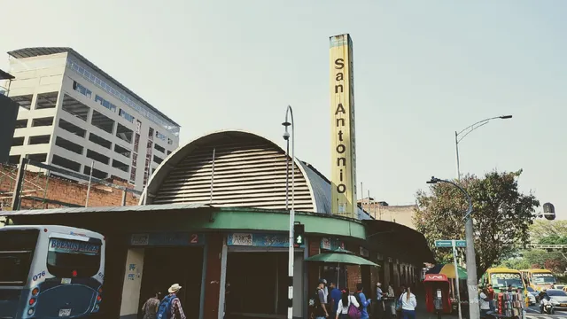 Centro Comercial Bazar San Antonio