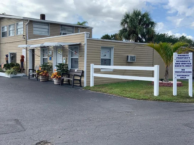 Osceola Mobile Village