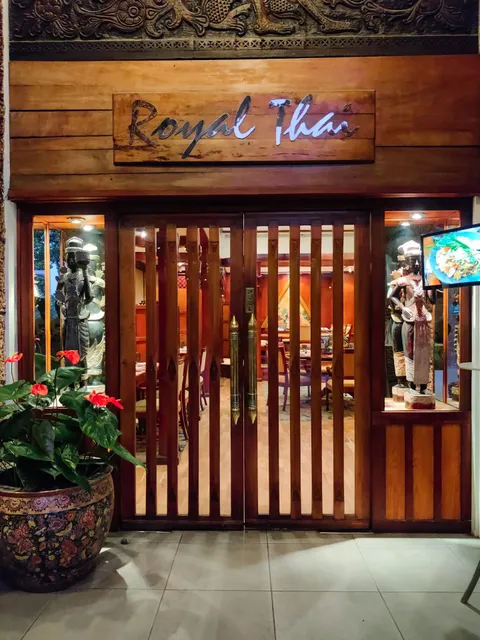 Royal Thai - Cinnamon Lakeside