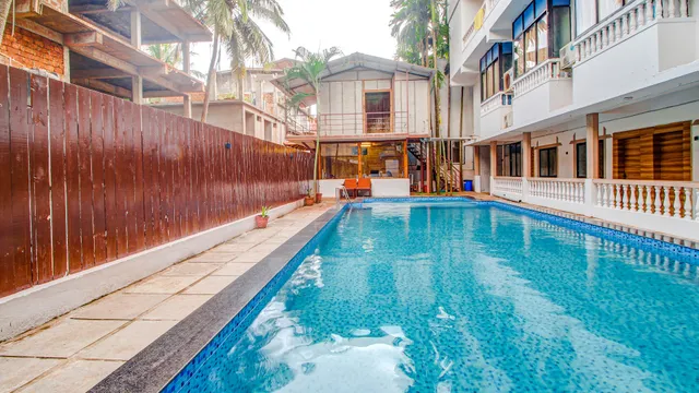 Hotel Pleasure Inn near Turtle Beach- Morjim