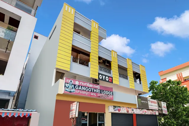 OYO 830279 Gangothri Lodge