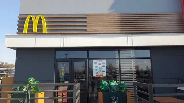 McDonald's Lemon Tree Drive-Thru