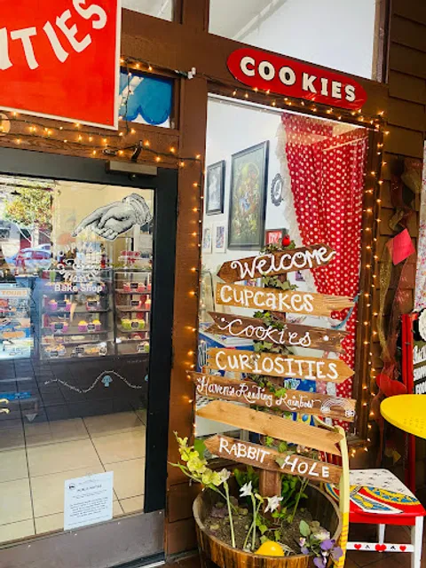 Cupcakes and Curiosities