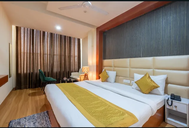 Oyster Pearl Hotels & Banquets- Sector 39 Gurgaon Near Medanta Medicity