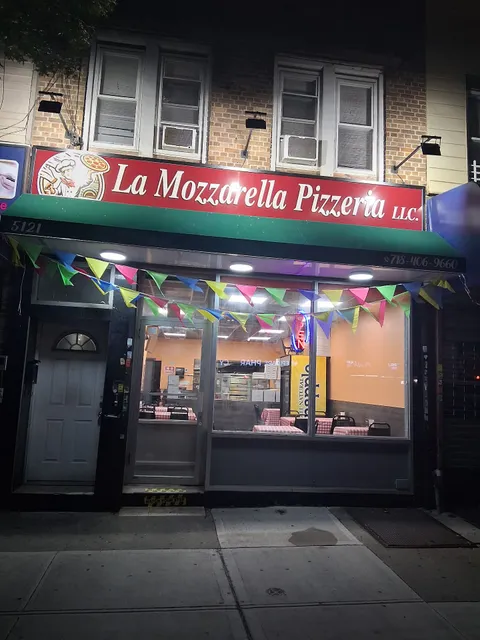 La Mozzarella Pizzeria