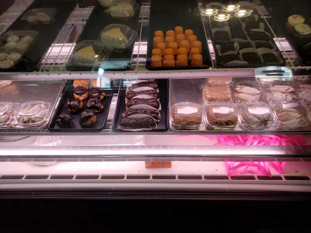 Kumi Cakes & Pastries Llc