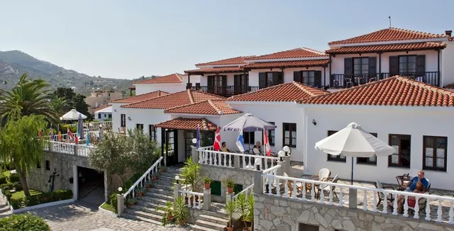 Dionyssos Hotel