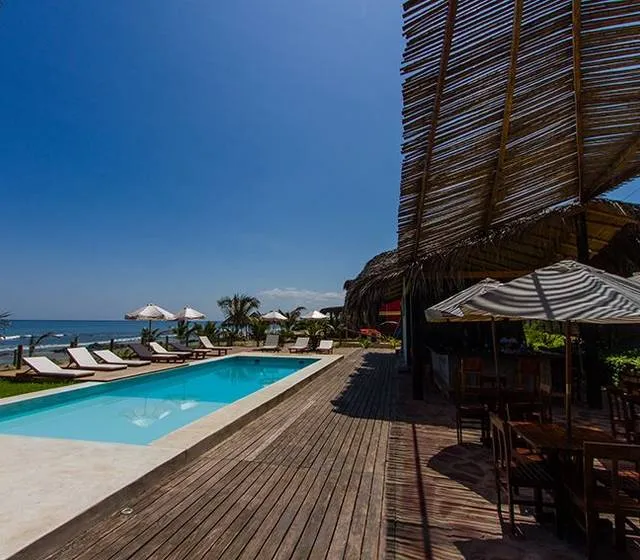 Hoja de Palma Bungalows