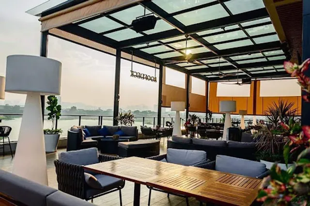 ROOFDECK AT LAKE CITY