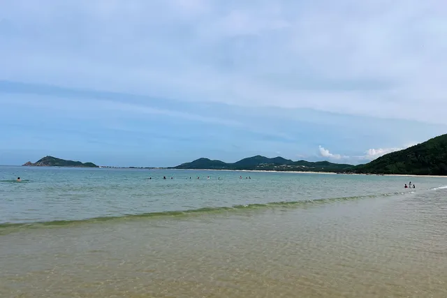 Bãi biển Vịnh Hòa