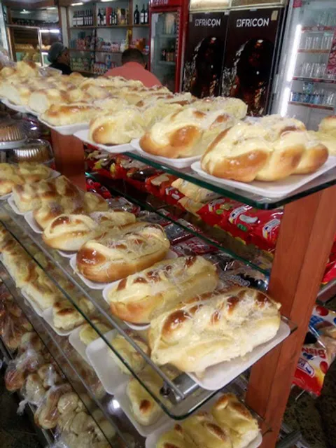 Padaria E Confeitaria Universo Dos Pães
