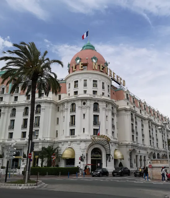 Le Christina-La Madeleine Apartment