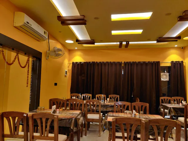 Mahamaya Restaurant & sweet plaza