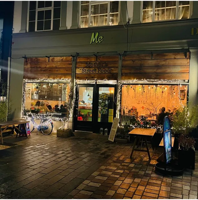 Me - Mother's Street Food