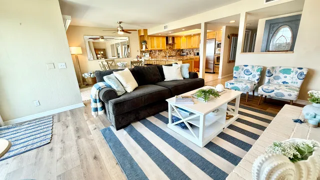 The Pearl on Pacific