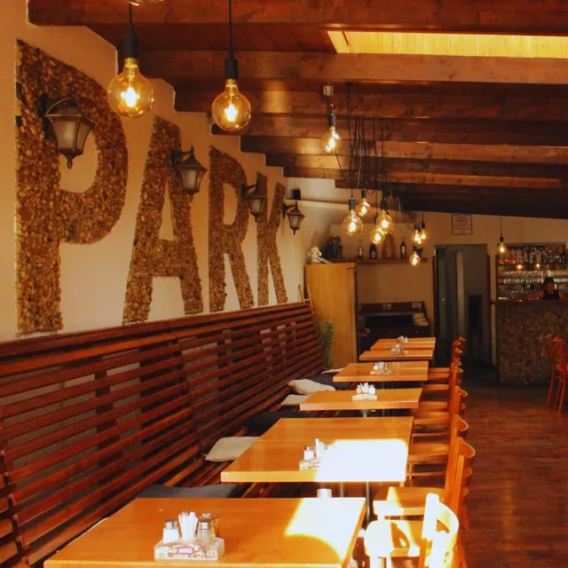 Park Cafe - Restaurant