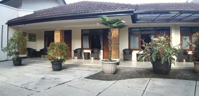 Magnolia Bed & Breakfast