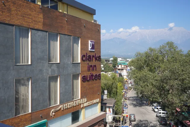 Clarks Inn Suites, Kangra