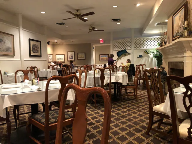 Captain's Quarters Seafood and Steak