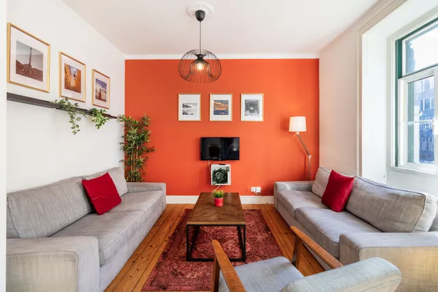 Downtown Duplex by Central Hill Apartments- Vacation Rentals in Lisbon