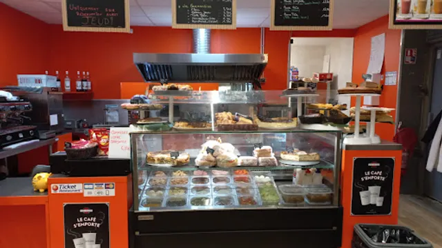 LA P'TITE PAUSE BY LA TREILLE RESTAURANT-TRAITEUR