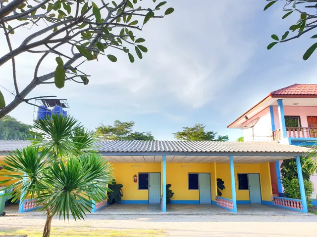 ตะวันรอน รีสอร์ท