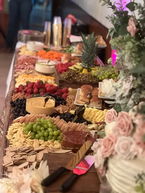 Hollie's Sweets & More